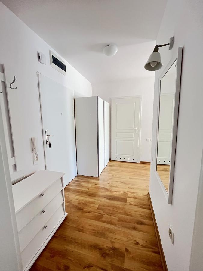 Apartament Z Garazem I Ogrodem Kolberg Exterior foto