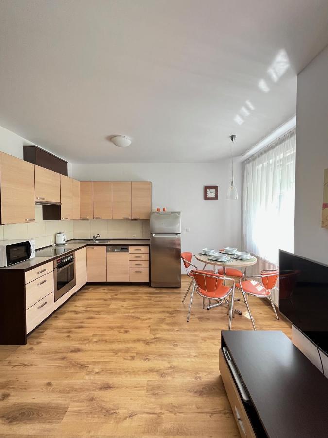 Apartament Z Garazem I Ogrodem Kolberg Exterior foto