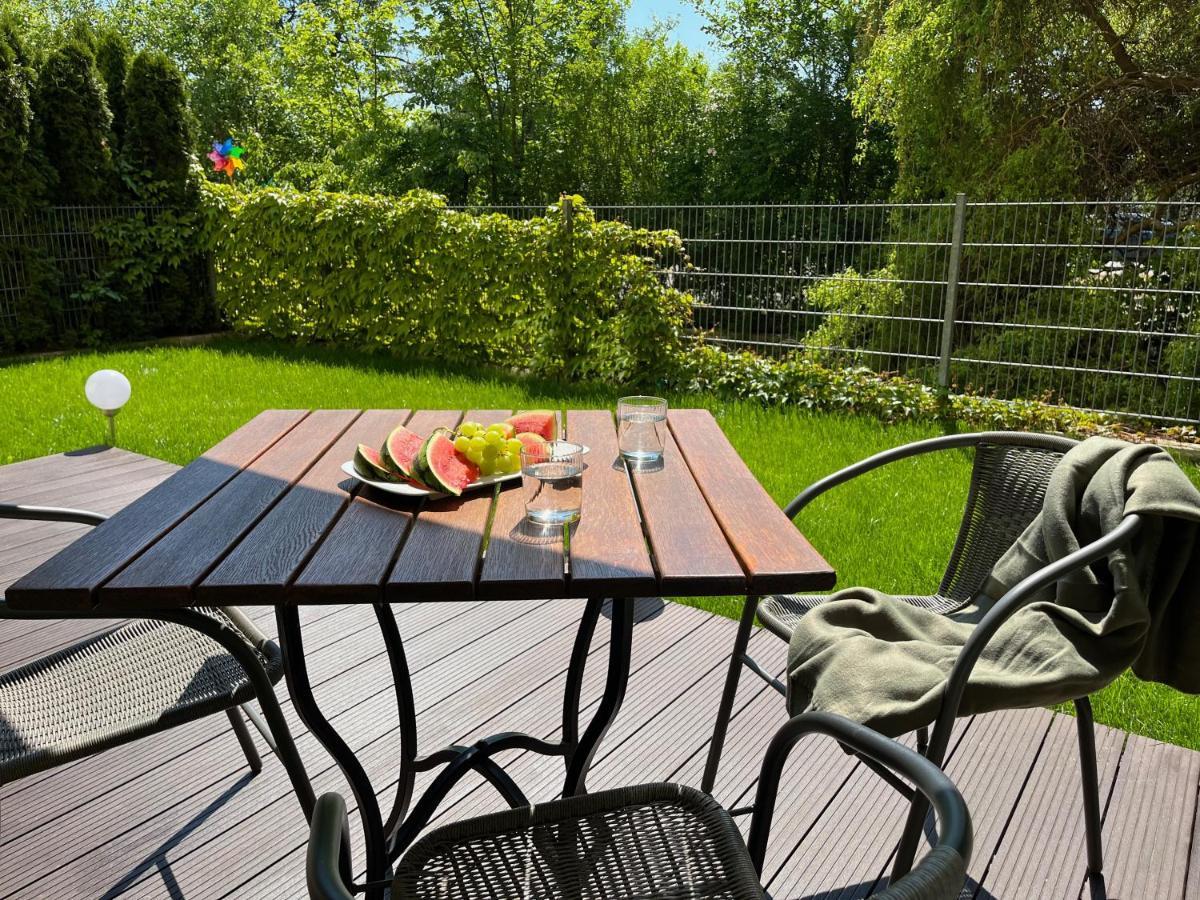 Apartament Z Garazem I Ogrodem Kolberg Exterior foto